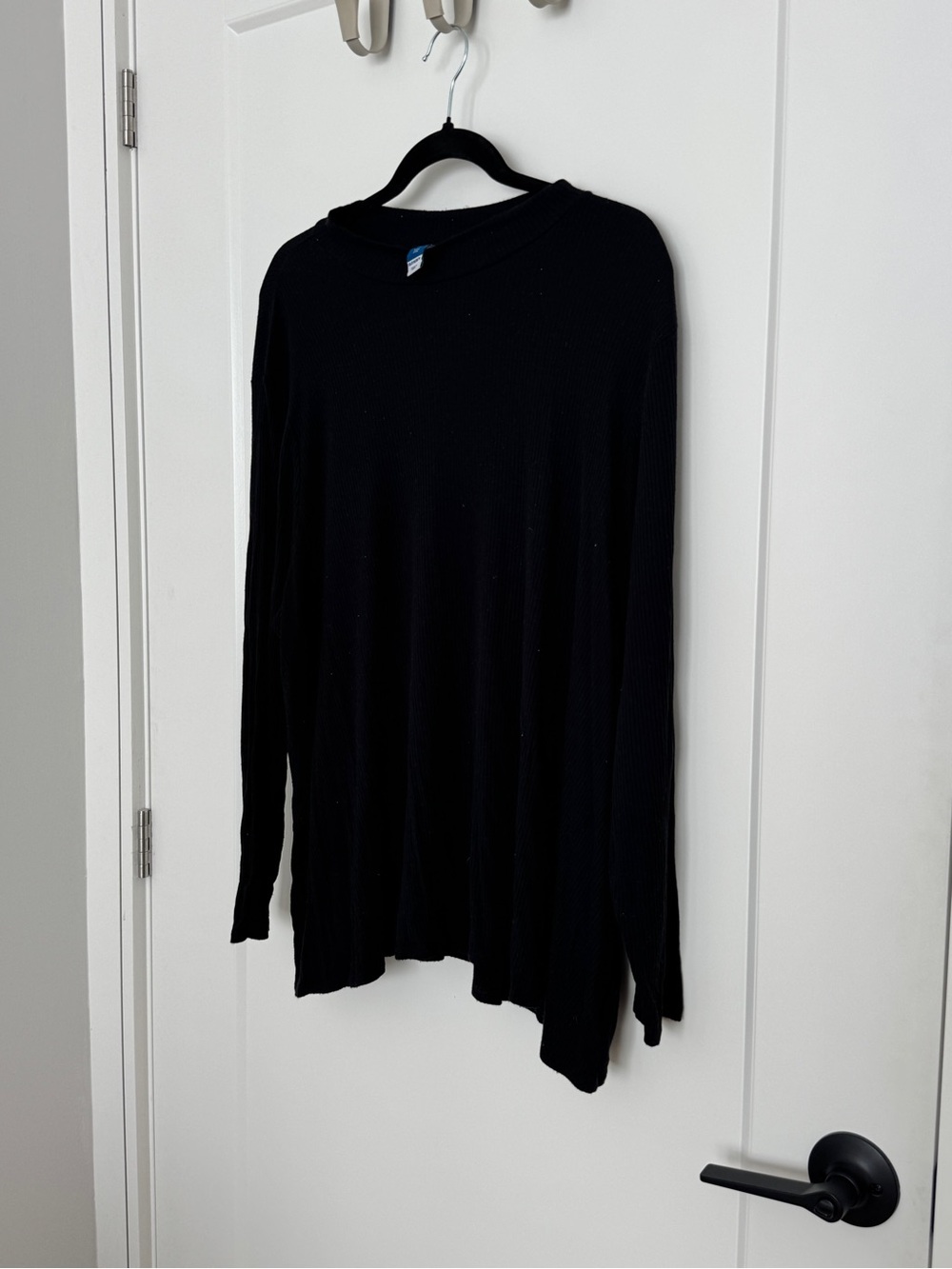 Old Navy Black Long-Sleeve Ribbed Tee